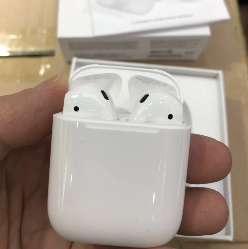 Wireless Hanging-Ear Stereo Earphones — view 1