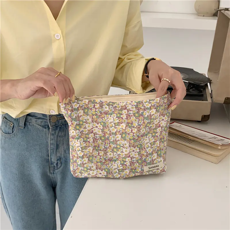 Floral Makeup Storage Clutch