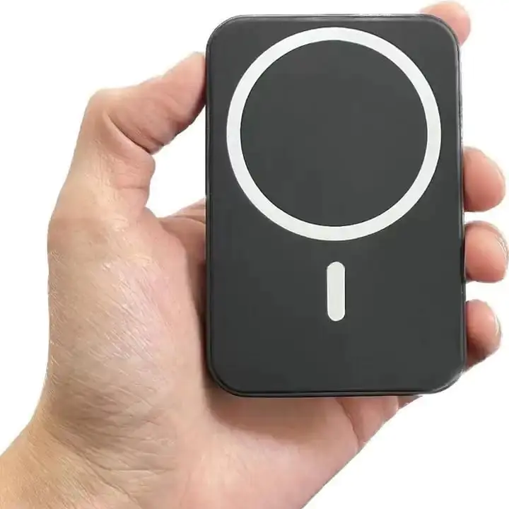 Magsafe PowerBank 5000 mah (Black)●Magsafe powerbank ●Portable Battery Pack Wireless portable magnetic charger thats compatible for iPhone 15/14/13/12 magsafe Cases and more.