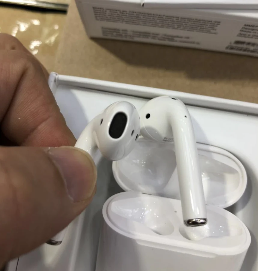 Wireless Hanging-Ear Stereo Earphones thumbnail 4